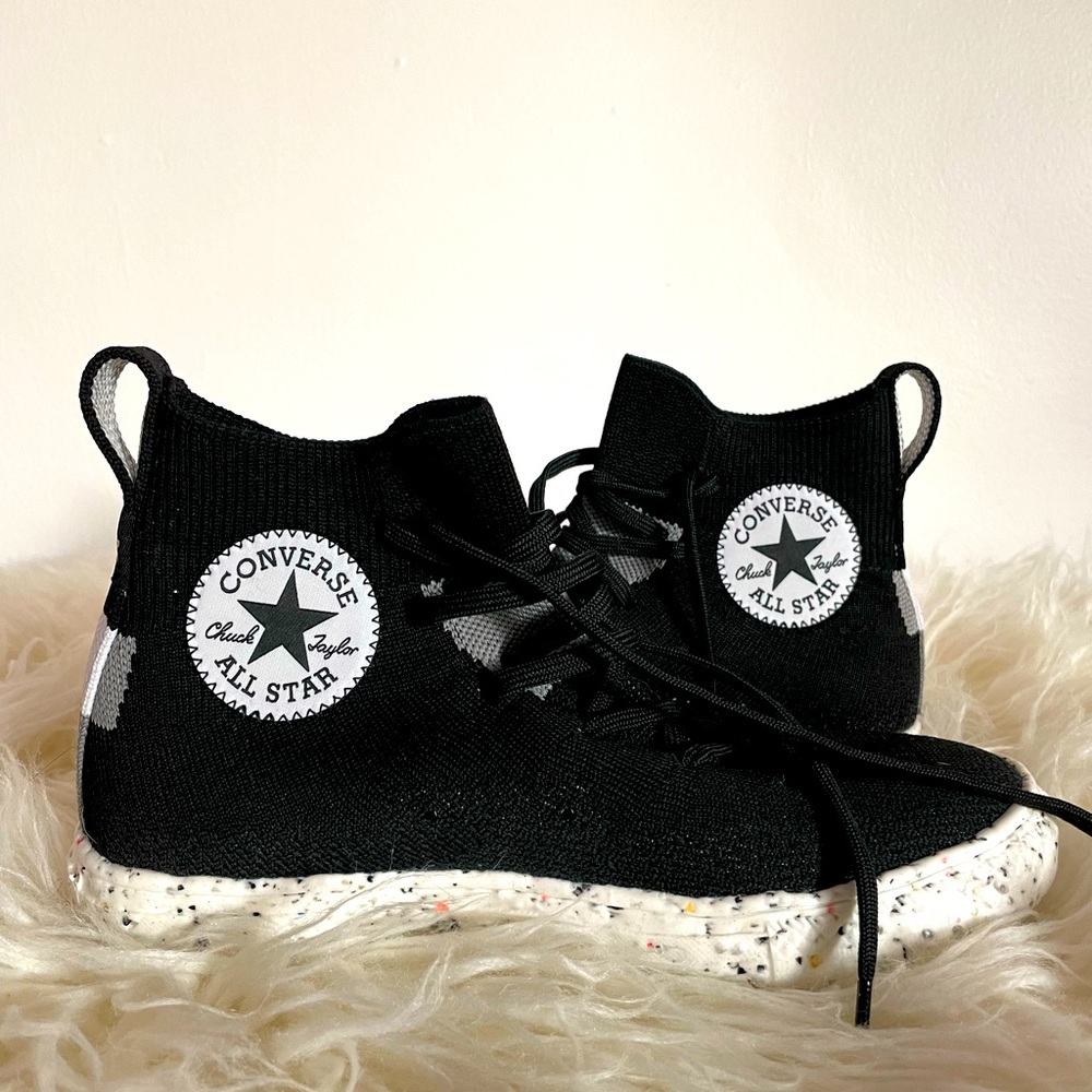 Converse. New (no box). Womens size 7. Stretchy fabric (including ankle)